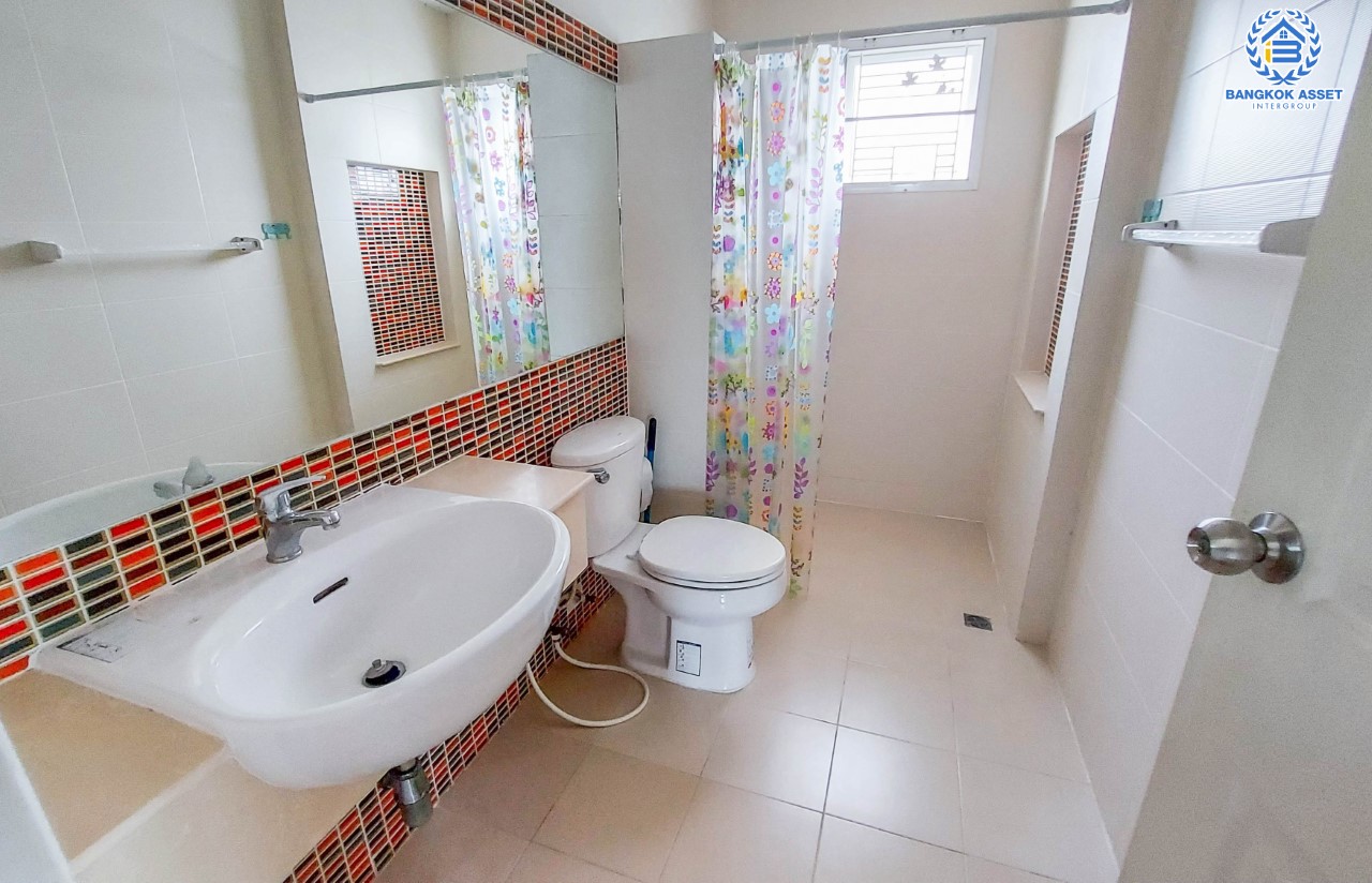 *****บ้านเดี่ยวมือสองนนทบุรี ห้องมุม! ม.ชวนชื่นโมดัส รัตนาธิเบศร์-ท่าอิฐ หลังใหญ่ เนื้อที่ 60.9 ตร.ว. ฟังก์ชัน 3 ห้องนอน 3 ห้องน้ำ 2 ที่จอดรถ แถมแอร์ 2 เครื่อง ต่อเติมครบพร้อมอยู่ บนทำเลโซนเมืองเชื่อมต่อ ถ.รัตนาธิเบศร์ และถ.ราชพฤกษ์ ใกล้รถไฟฟ้าสถานี "ไทรม้า"